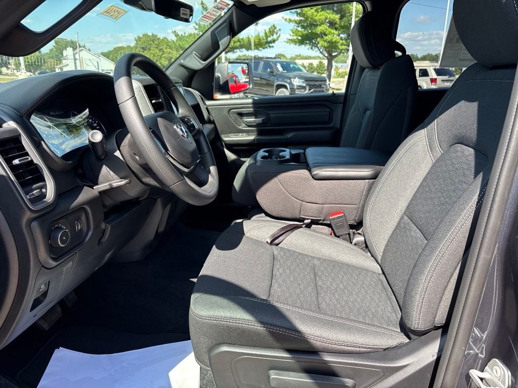 2026 RAM 1500 RAM 1500 TRADESMAN CREW CAB 4X4 5'7' BOX