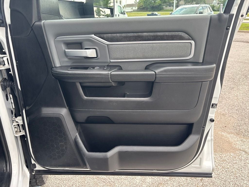 2019 RAM 2500 Big Horn Crew Cab 4x4 8' Box