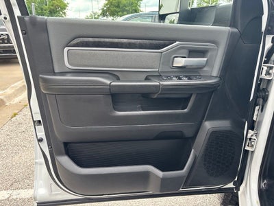2019 RAM 2500 Big Horn Crew Cab 4x4 8' Box