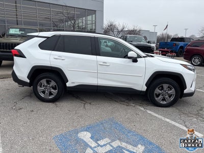 2022 Toyota RAV4 Hybrid XLE