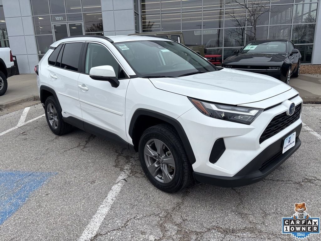 2022 Toyota RAV4 Hybrid XLE