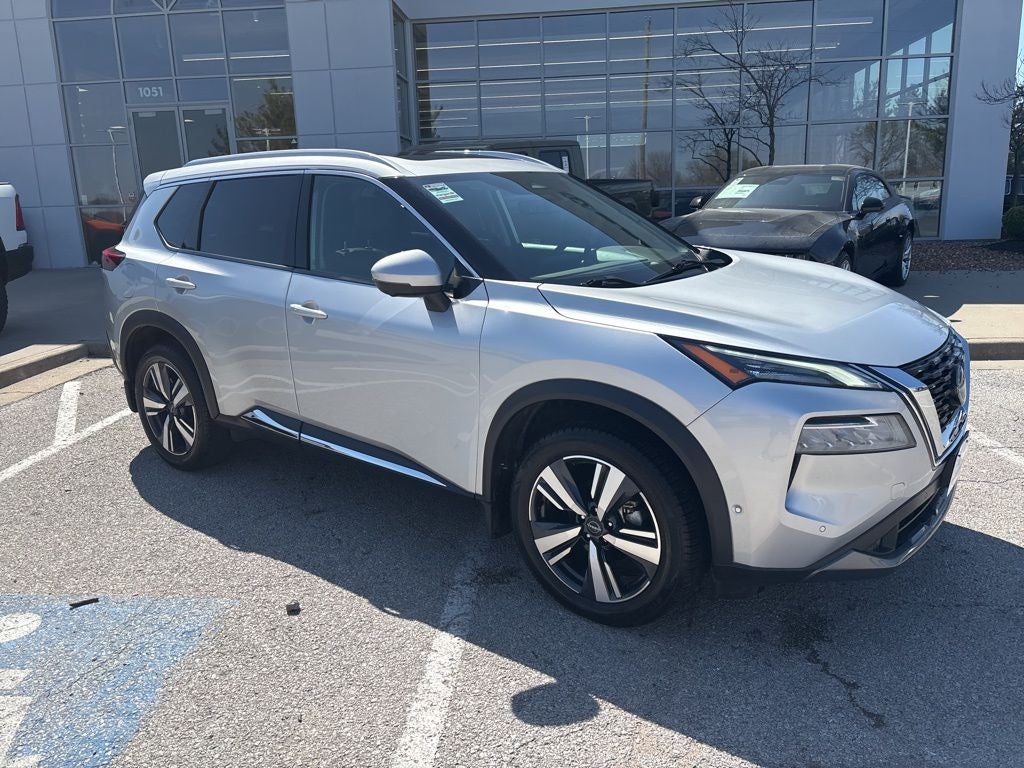 2022 Nissan Rogue SL