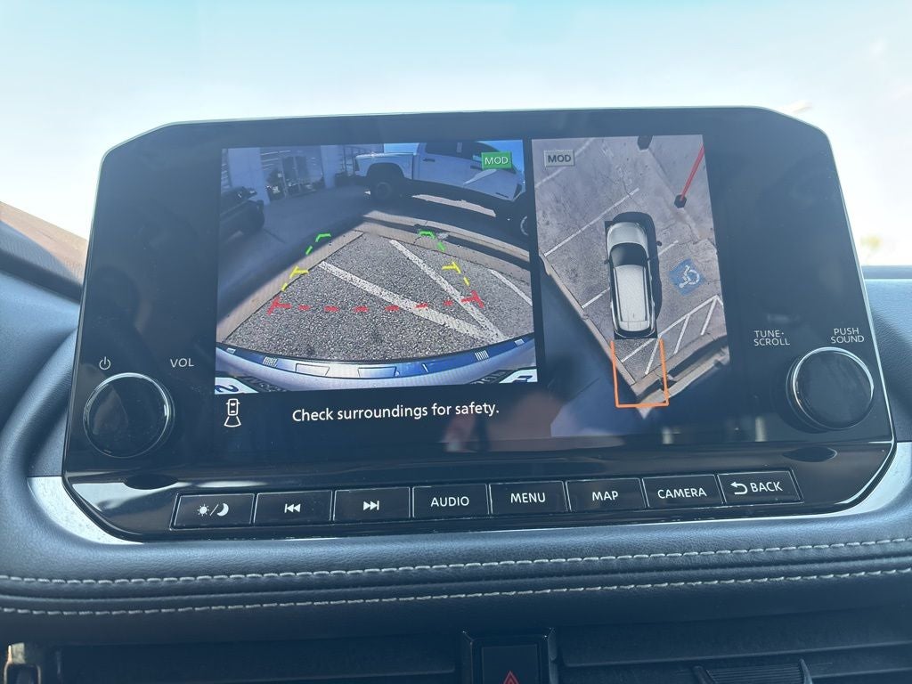 2022 Nissan Rogue SL