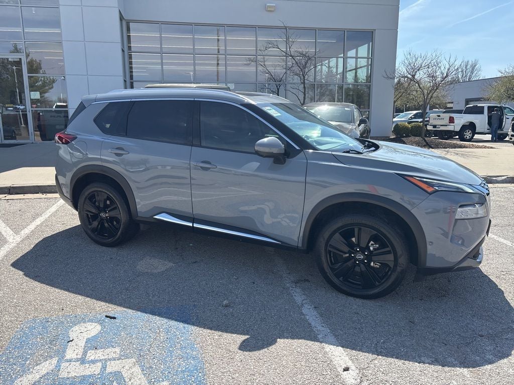 2022 Nissan Rogue SL