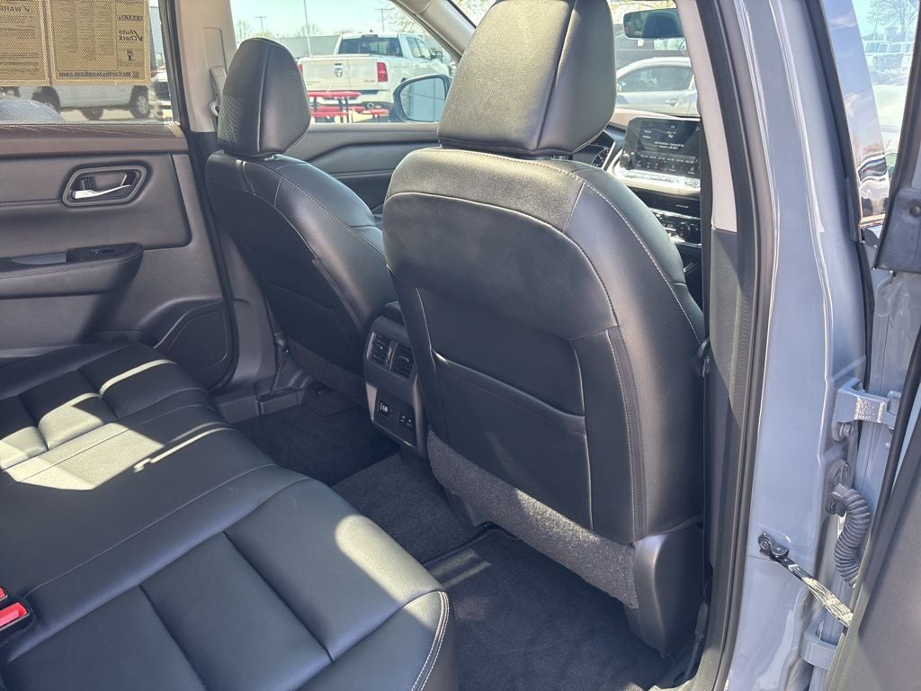 2022 Nissan Rogue SL