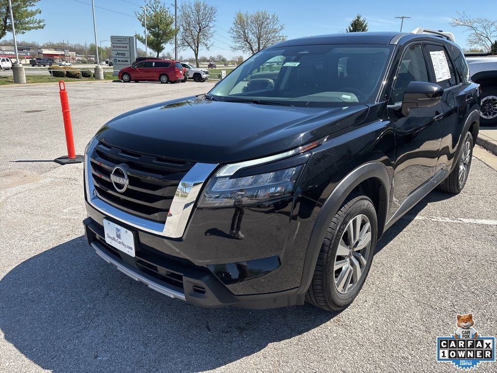 2025 Nissan Pathfinder SL