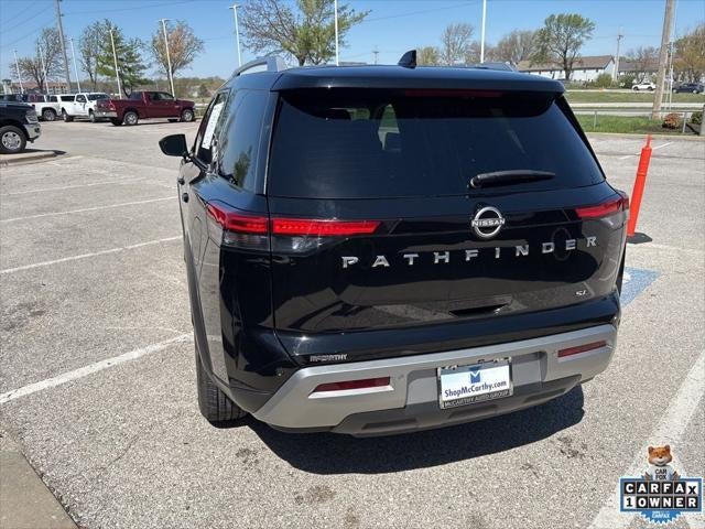 2025 Nissan Pathfinder SL FWD