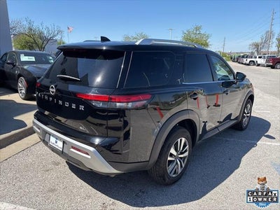 2025 Nissan Pathfinder SL FWD