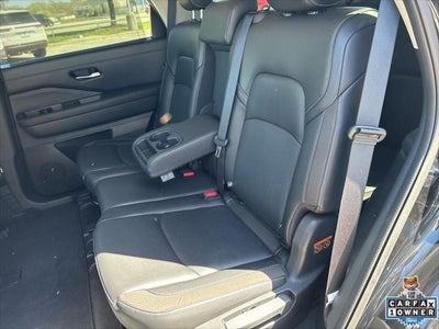 2025 Nissan Pathfinder SL FWD