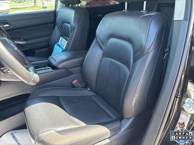 2025 Nissan Pathfinder SL FWD