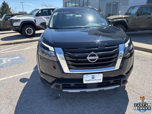 2025 Nissan Pathfinder SL FWD