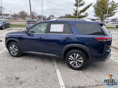 2025 Nissan Pathfinder SL