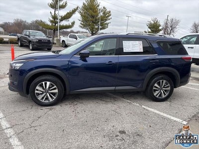 2025 Nissan Pathfinder SL FWD