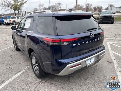 2025 Nissan Pathfinder SL FWD