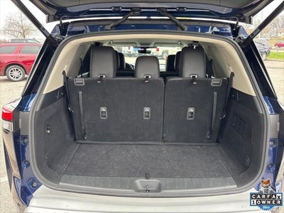 2025 Nissan Pathfinder SL FWD