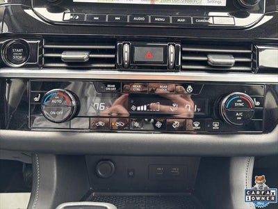 2025 Nissan Pathfinder SL FWD