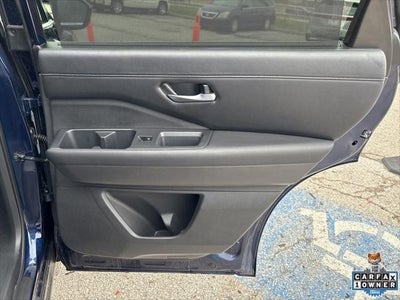 2025 Nissan Pathfinder SL FWD