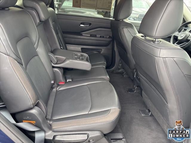 2025 Nissan Pathfinder SL FWD