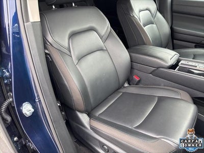 2025 Nissan Pathfinder SL FWD
