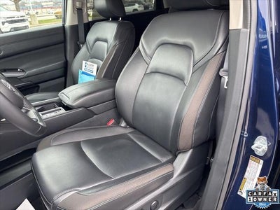 2025 Nissan Pathfinder SL FWD