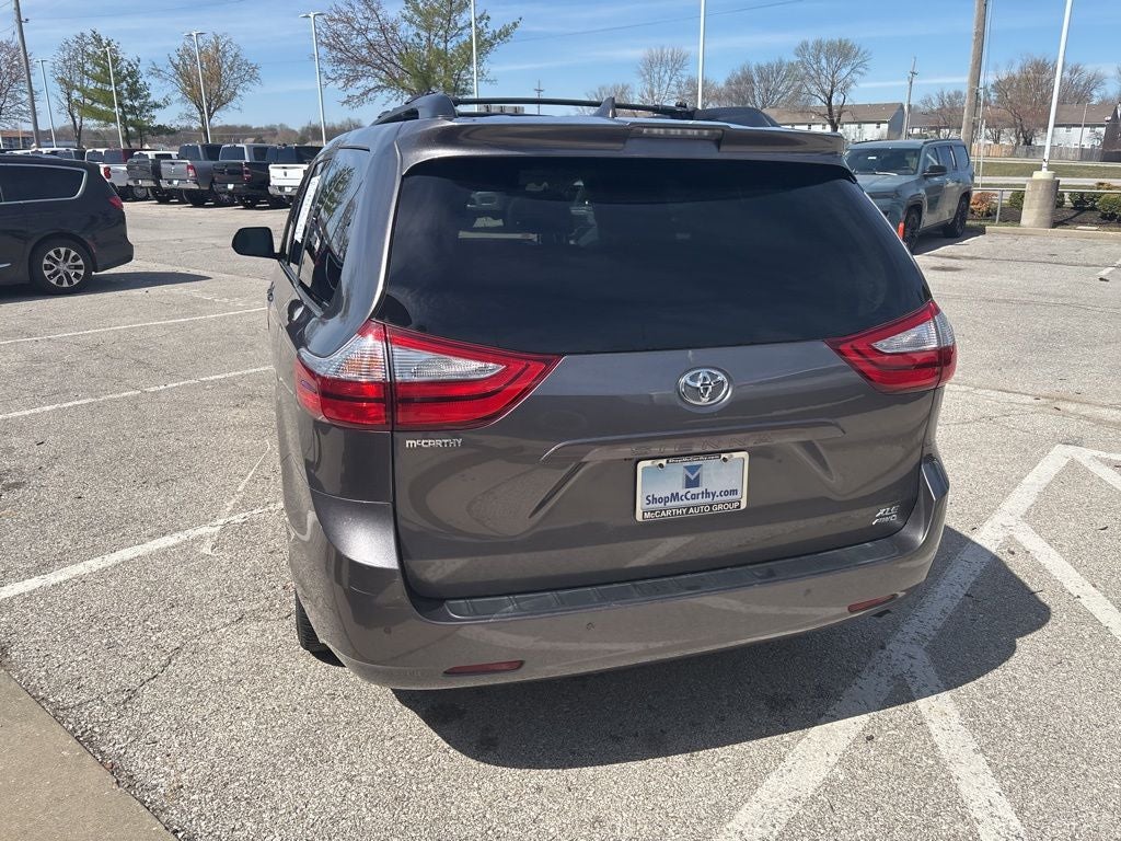 2018 Toyota Sienna XLE Premium 7 Passenger