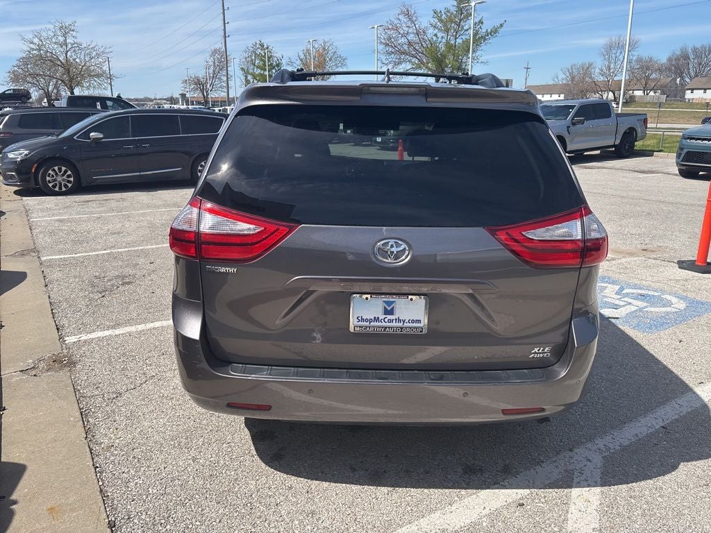 2018 Toyota Sienna XLE Premium 7 Passenger