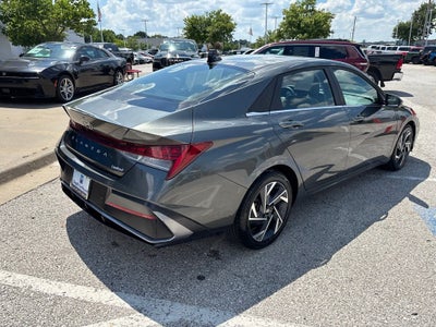 2024 Hyundai Elantra Limited