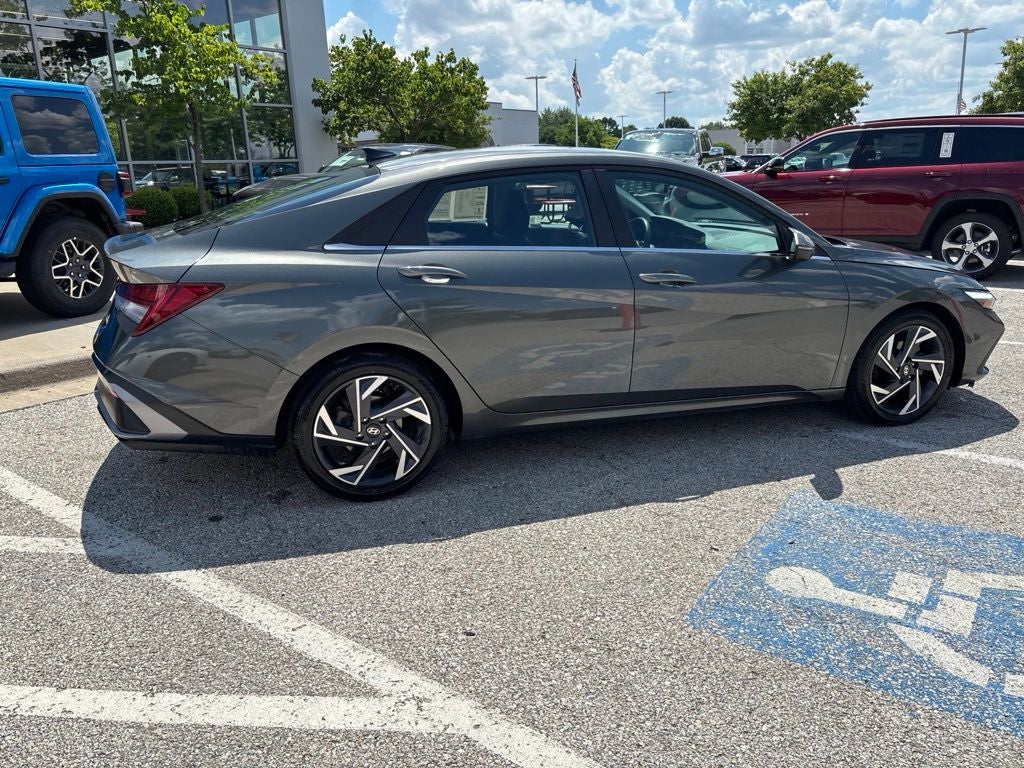 2024 Hyundai Elantra Limited