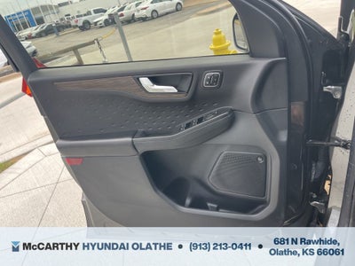 2020 Ford Escape Titanium Hybrid