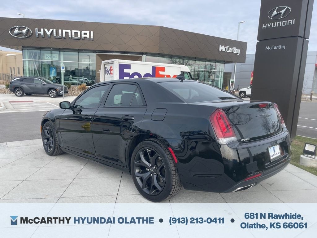 2022 Chrysler 300 Touring