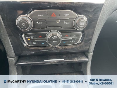 2022 Chrysler 300 Touring