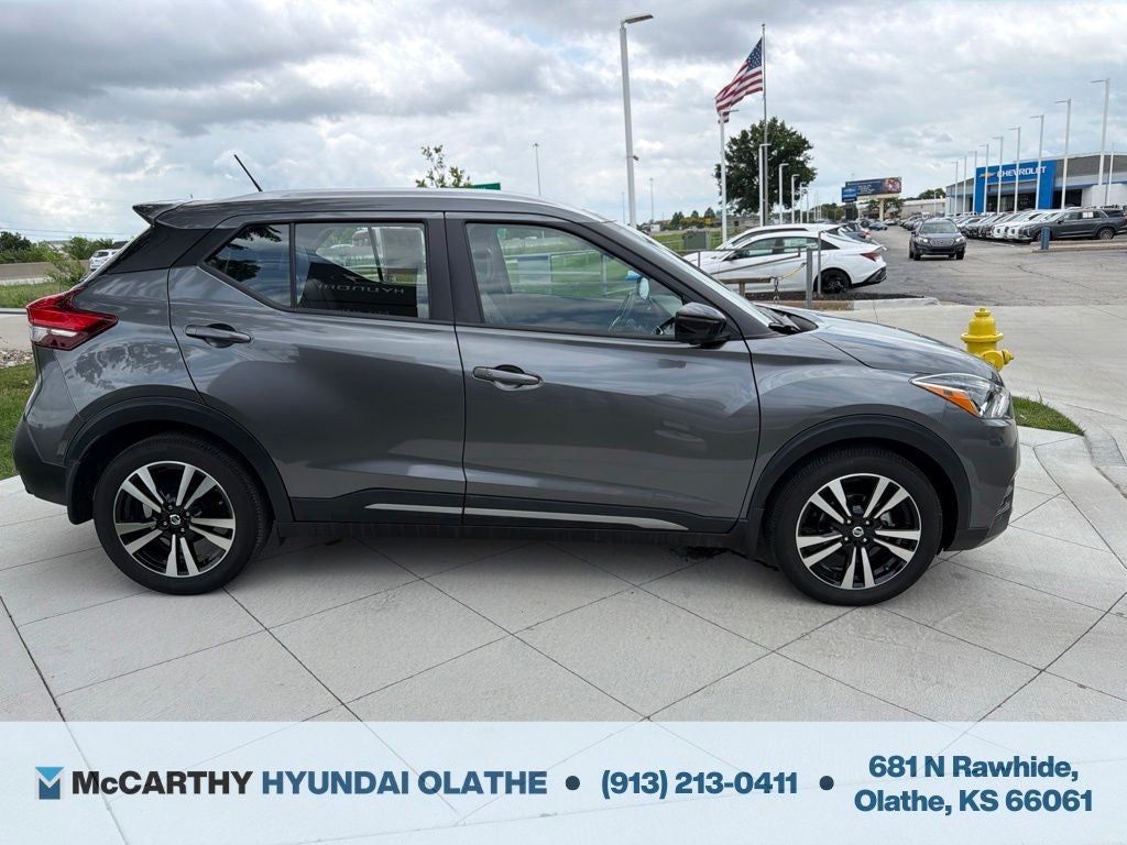 2020 Nissan Kicks SR