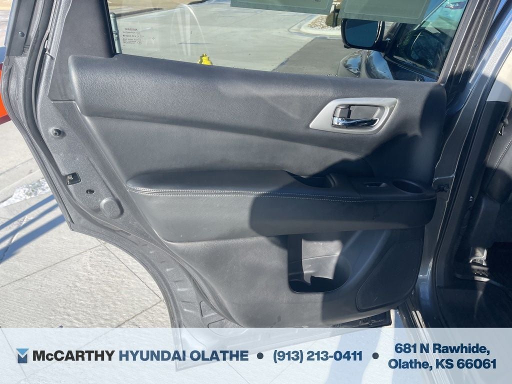 2019 Nissan Pathfinder SL