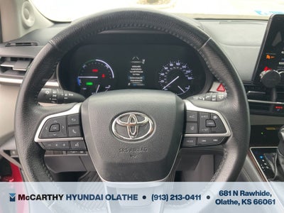 2021 Toyota Sienna XLE 8 Passenger