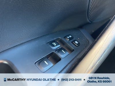 2013 Hyundai Veloster Base w/Black