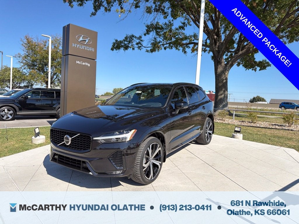2022 Volvo XC60 B6 R-Design