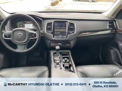 2016 Volvo XC90 T6 Momentum