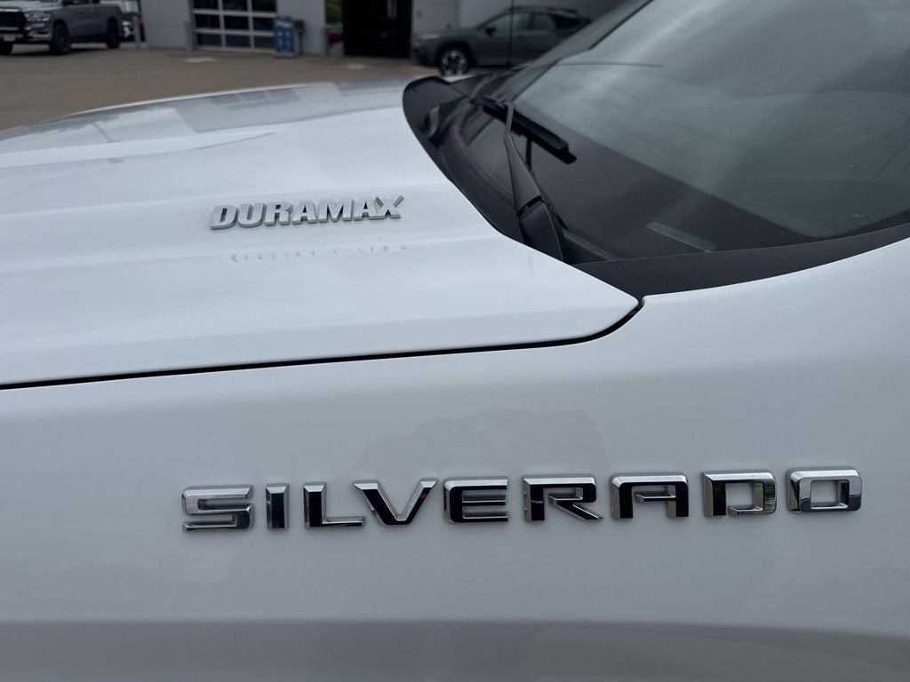 2024 Chevrolet Silverado 1500 LT LT1