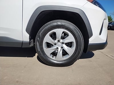 2022 Toyota RAV4 LE