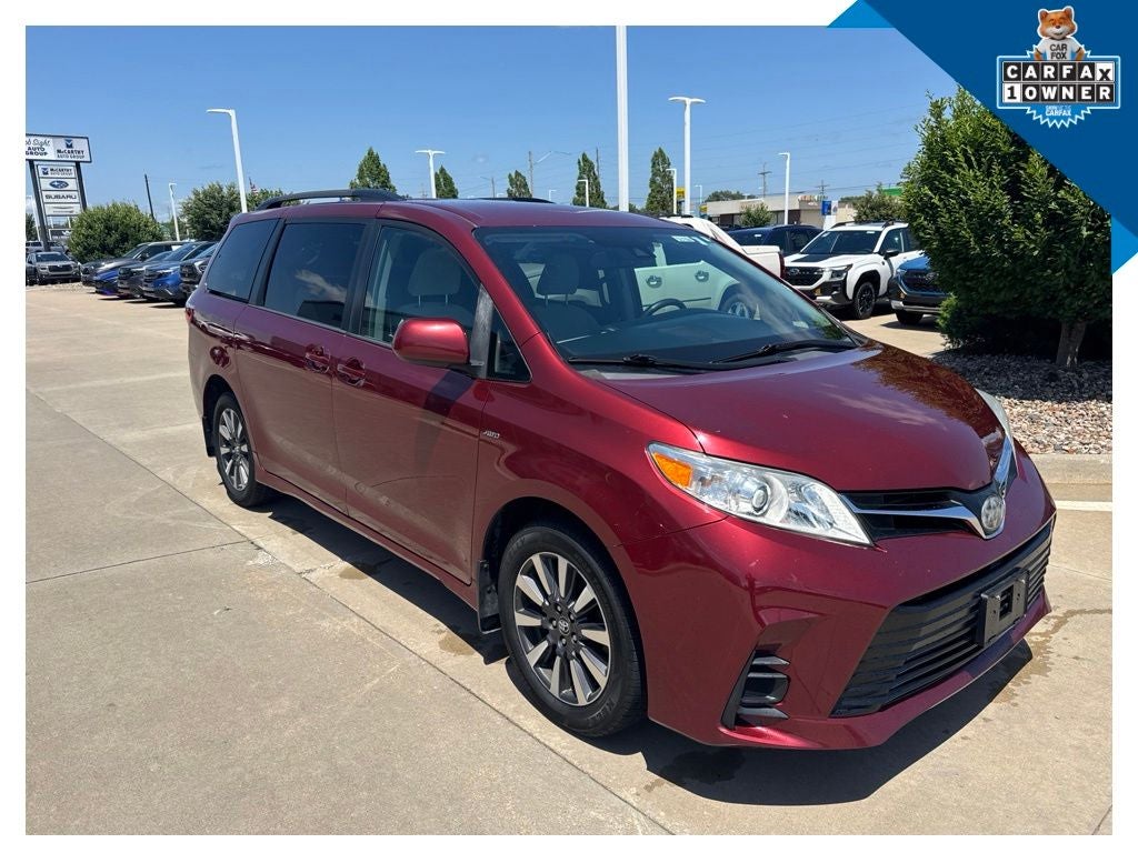 2018 Toyota Sienna LE 7 Passenger