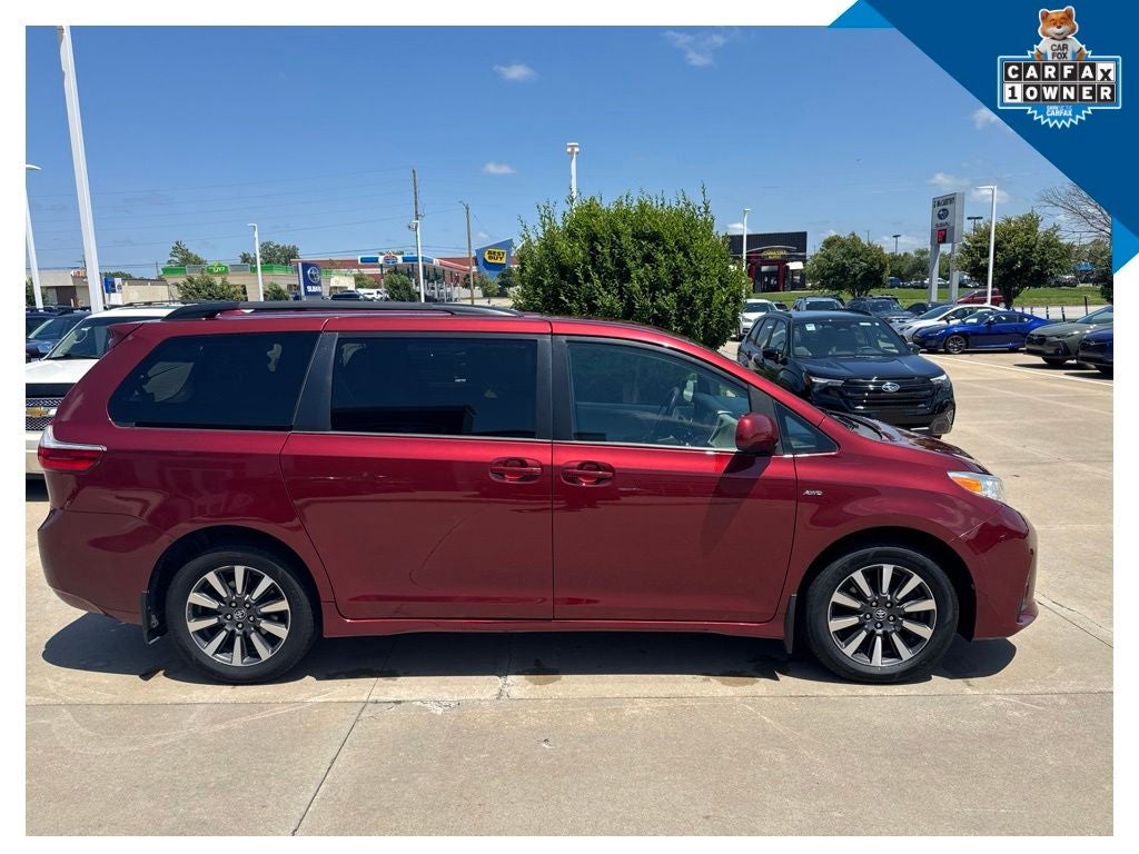 2018 Toyota Sienna LE 7 Passenger