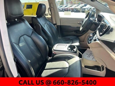 2023 Chrysler Pacifica Hybrid Touring L