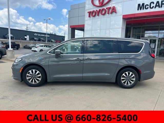 2022 Chrysler Pacifica Hybrid Touring L
