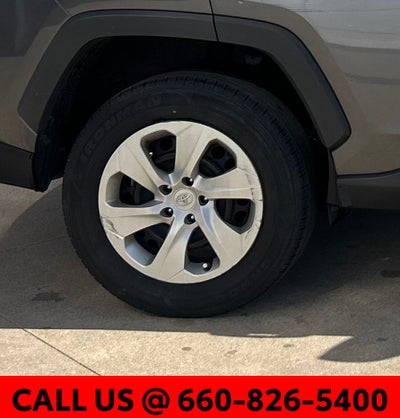 2020 Toyota RAV4 LE