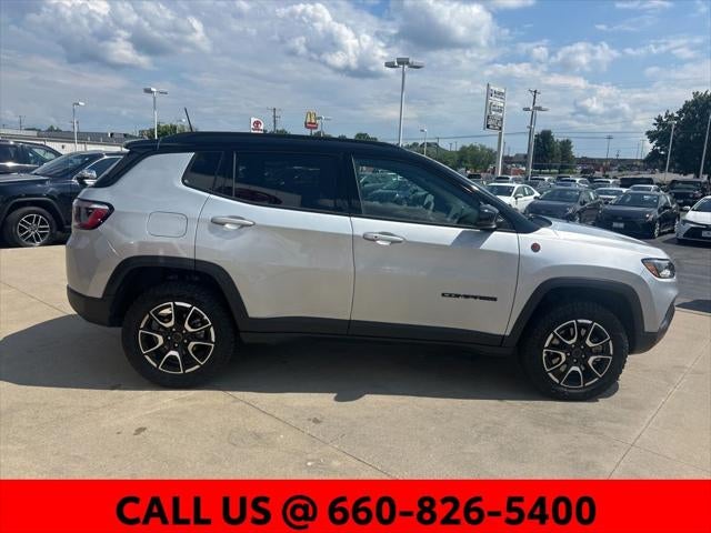 2025 Jeep Compass Trailhawk