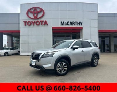 2025 Nissan Pathfinder SL