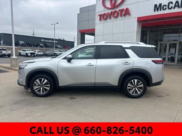 2025 Nissan Pathfinder SL