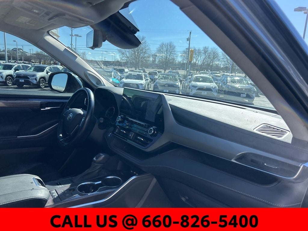 2021 Toyota Highlander Hybrid Platinum