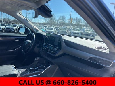 2021 Toyota Highlander Hybrid Platinum