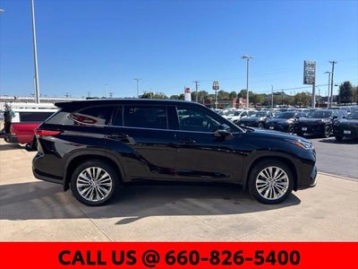 2023 Toyota Highlander Platinum